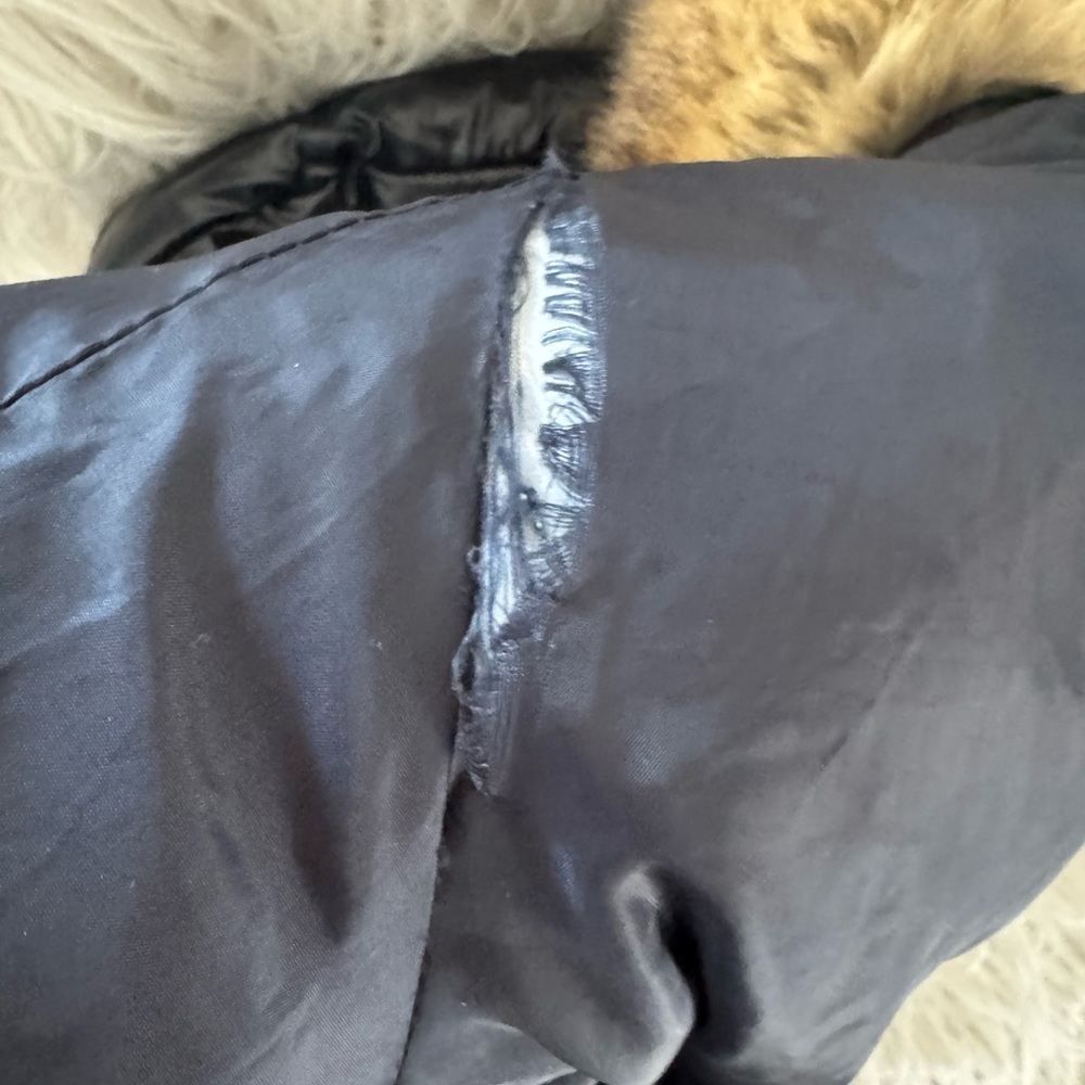 Navy blue Puffer Jacket with removable Faux Fur Collar kids size 7 like new kids - Picture 7 of 7